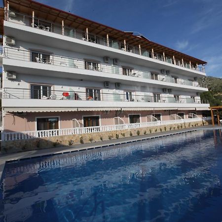 Hotel Riviera Borsh Bagian luar foto
