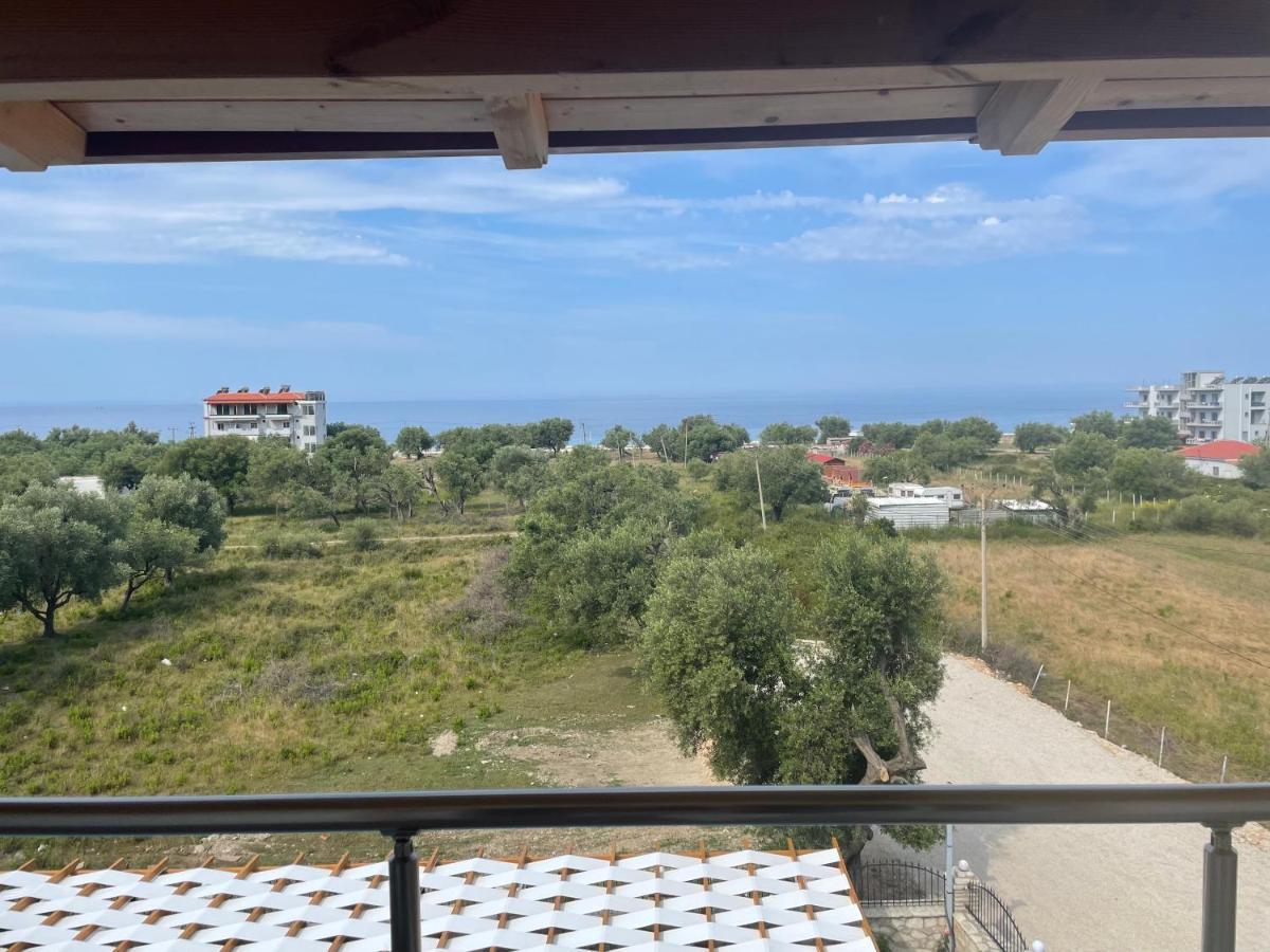 Hotel Riviera Borsh Bagian luar foto