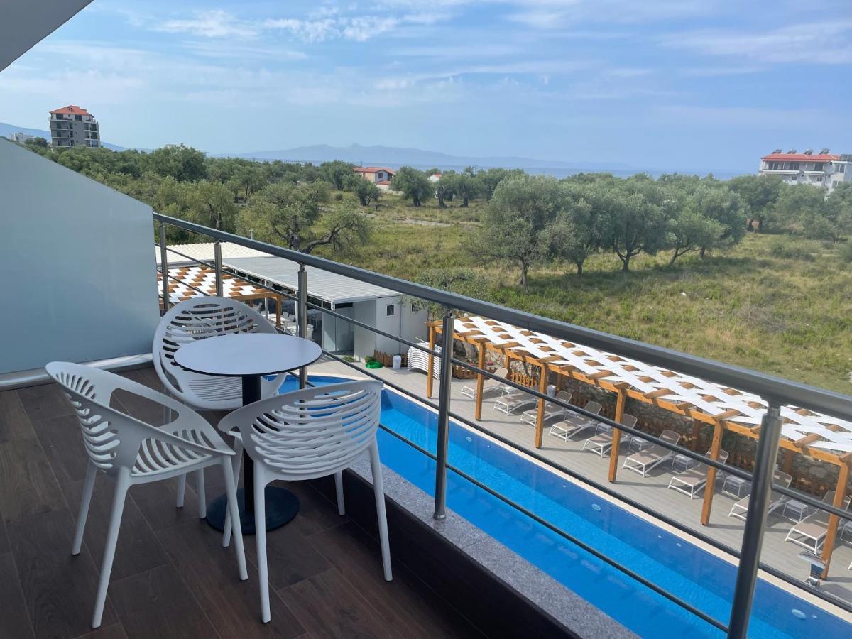 Hotel Riviera Borsh Bagian luar foto