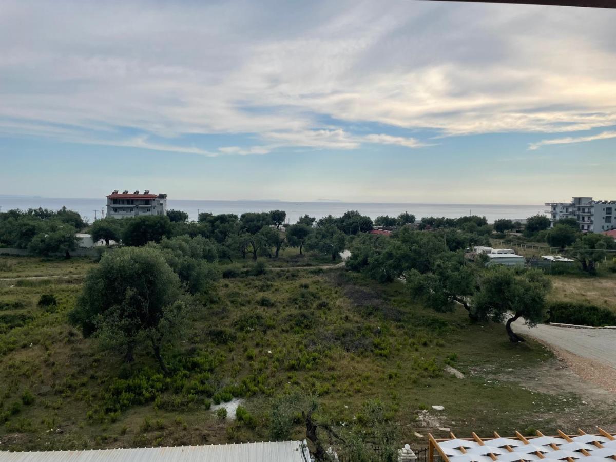 Hotel Riviera Borsh Bagian luar foto